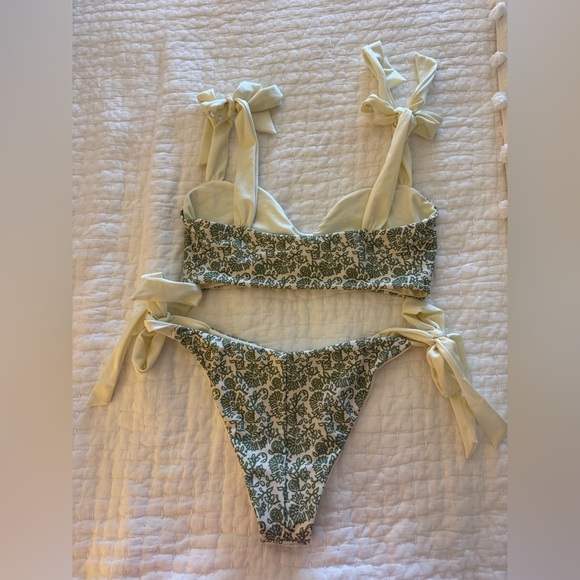 MIA Bikini Set - Picture 2 of 3